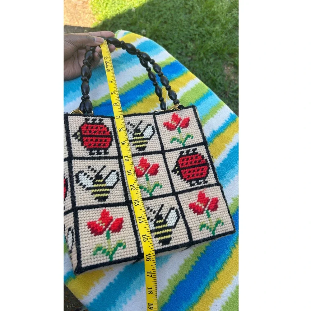 Needlepoint Tote Bag Womens Medium Cream vintage Ladybug‎ Bee Floral purse